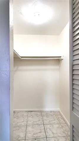 31 SE 2nd Avenue Hallandale Beach FL 33009