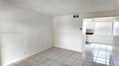 31 SE 2nd Avenue Hallandale Beach FL 33009
