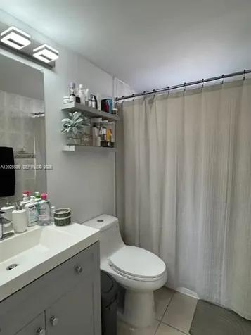 1655 W 44th Place Hialeah FL 33012