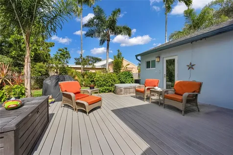 5825 SW 46th Terrace Miami FL 33155