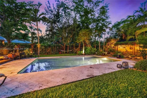 5825 SW 46th Terrace Miami FL 33155