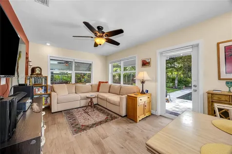 5825 SW 46th Terrace Miami FL 33155