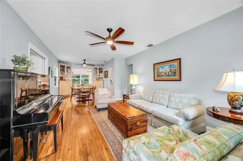 5825 SW 46th Terrace Miami FL 33155