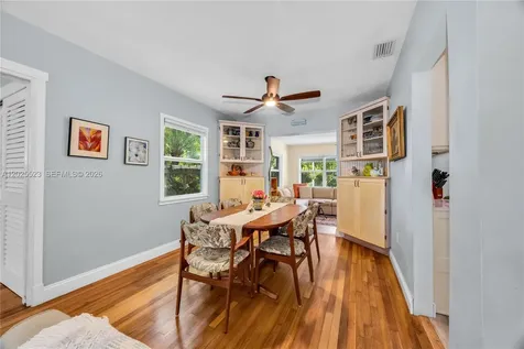 5825 SW 46th Terrace Miami FL 33155