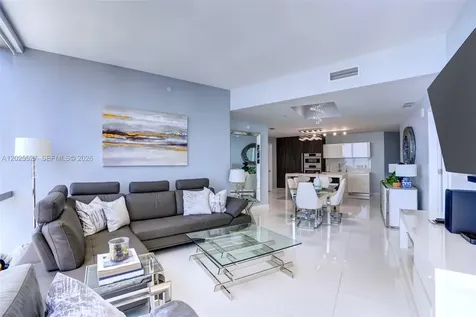 851 NE 1st Avenue Miami FL 33132