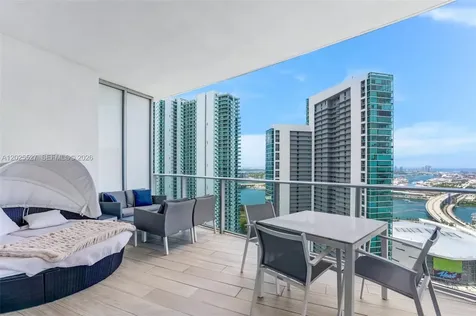 851 NE 1st Avenue Miami FL 33132