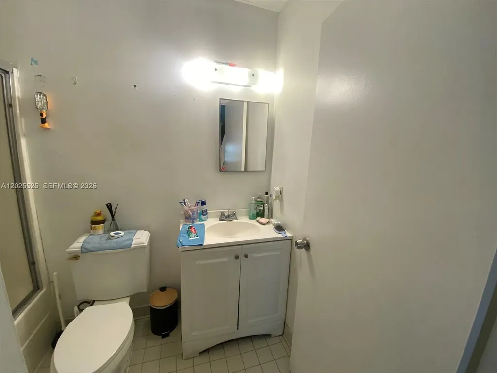 1702 S Dixie Highway Lake Worth FL 33460