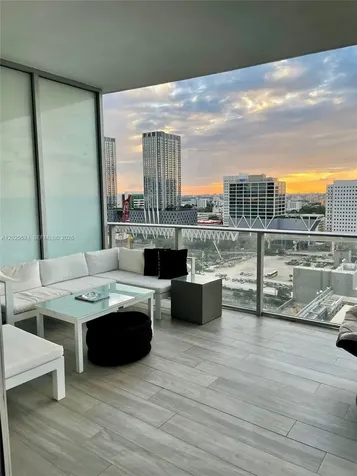 851 NE 1st Avenue Miami FL 33132