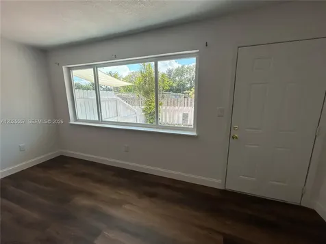 1450 NE 151st Street Miami FL 33162