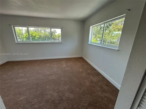 1450 NE 151st Street Miami FL 33162
