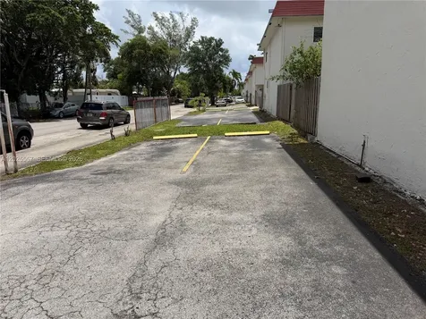 1450 NE 151st Street Miami FL 33162