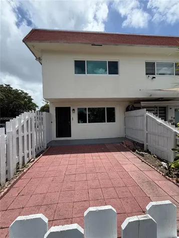 1450 NE 151st Street Miami FL 33162