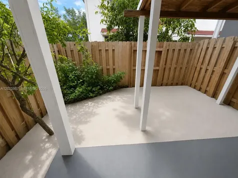 1450 NE 151st Street Miami FL 33162