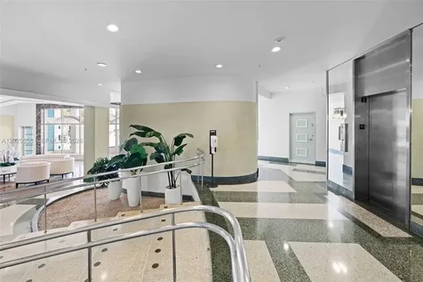 4925 Collins Avenue Miami Beach FL 33140