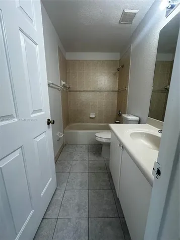 2718 SE 15th Place Homestead FL 33035