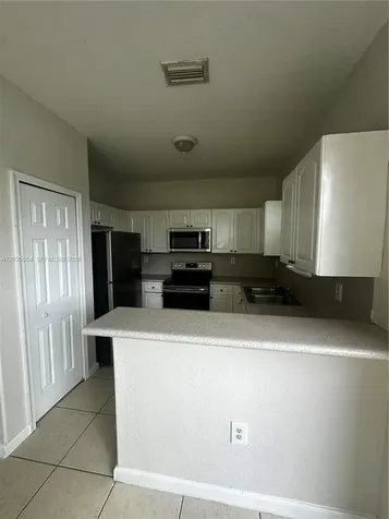2718 SE 15th Place Homestead FL 33035