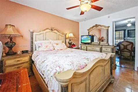 1053 NW 28th Street Miami FL 33127