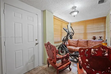 1053 NW 28th Street Miami FL 33127