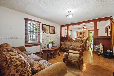 1053 NW 28th Street Miami FL 33127