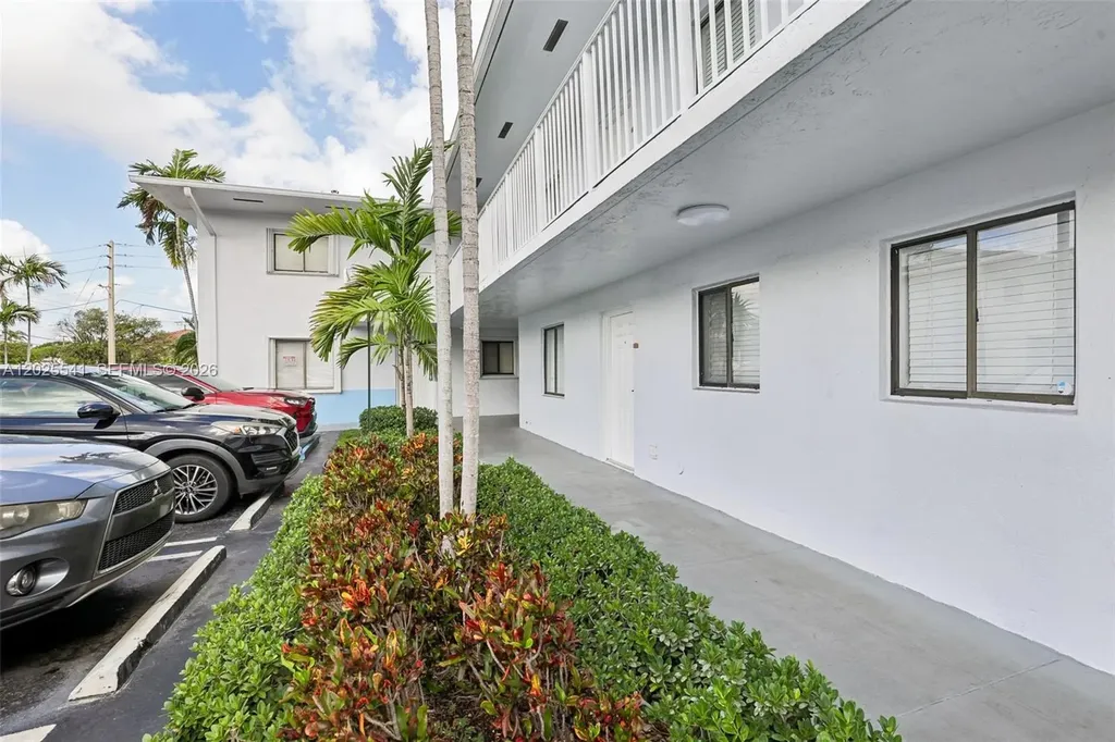 6041 W 24th Avenue Hialeah FL 33016