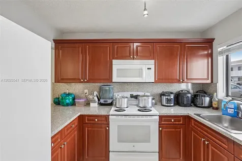 6041 W 24th Avenue Hialeah FL 33016