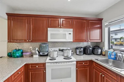 6041 W 24th Avenue Hialeah FL 33016