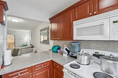 6041 W 24th Avenue Hialeah FL 33016