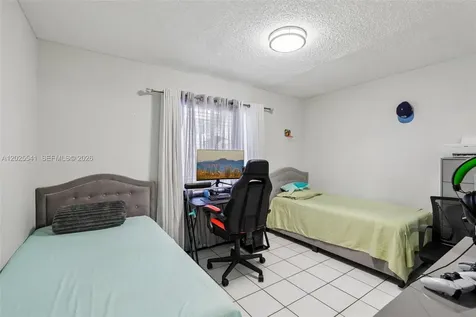 6041 W 24th Avenue Hialeah FL 33016