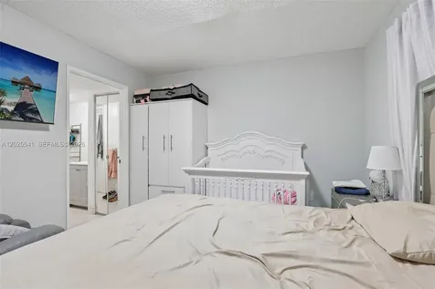 6041 W 24th Avenue Hialeah FL 33016