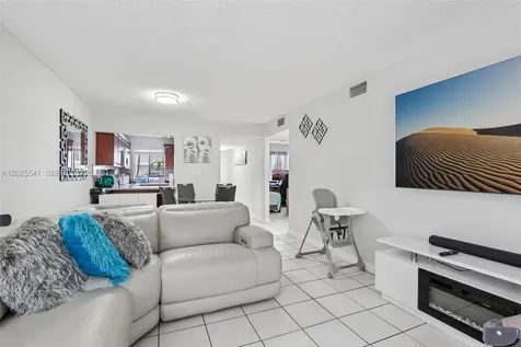 6041 W 24th Avenue Hialeah FL 33016