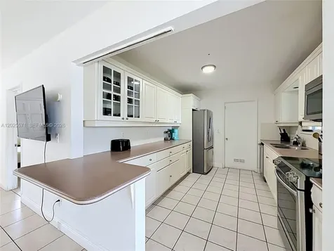 2501 NE 209th Terrace Miami FL 33180