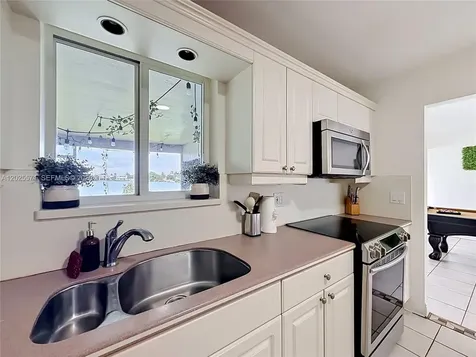 2501 NE 209th Terrace Miami FL 33180
