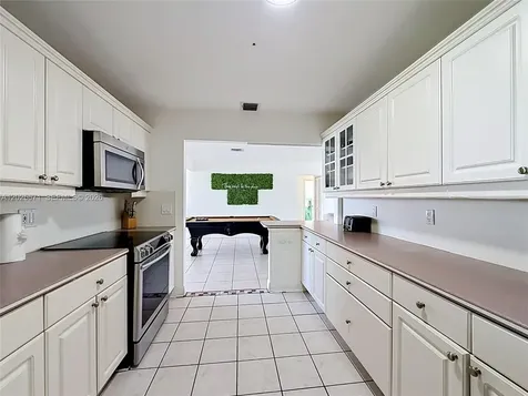 2501 NE 209th Terrace Miami FL 33180