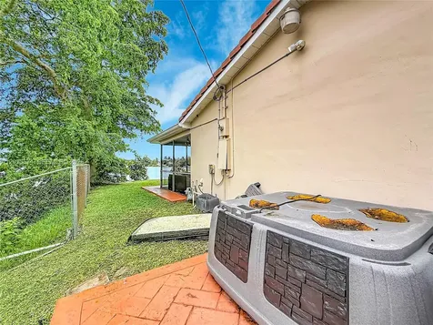 2501 NE 209th Terrace Miami FL 33180