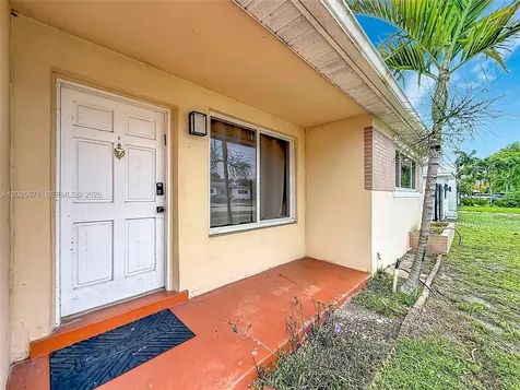 2501 NE 209th Terrace Miami FL 33180