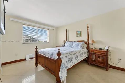 50 Ocean Lane Drive Key Biscayne FL 33149