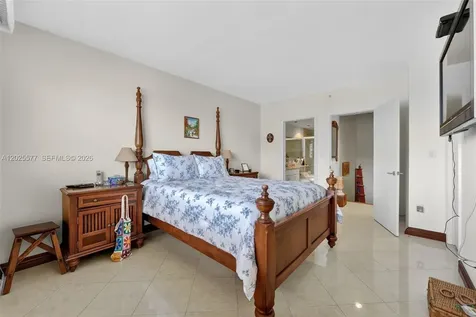 50 Ocean Lane Drive Key Biscayne FL 33149