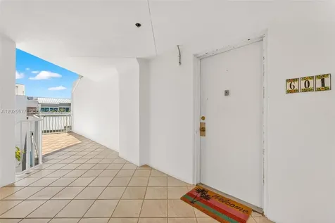 50 Ocean Lane Drive Key Biscayne FL 33149