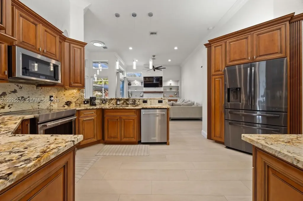 12123 NW 10th Manor Coral Springs FL 33071