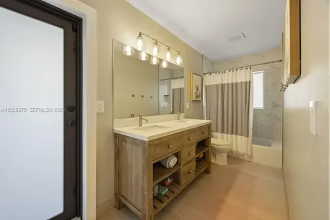 12123 NW 10th Manor Coral Springs FL 33071