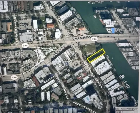 6949 Bay Drive Miami Beach FL 33141