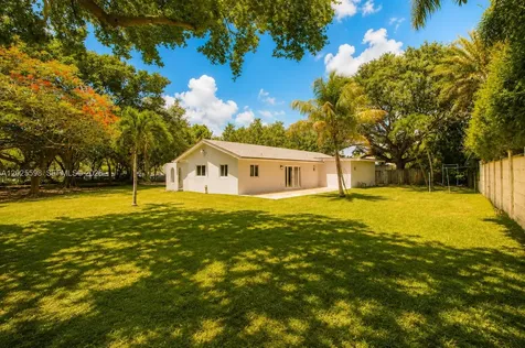 9421 SW 150th Street Miami FL 33176