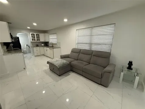 3900 SW 60th Avenue Davie FL 33314