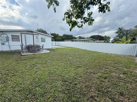 3900 SW 60th Avenue Davie FL 33314