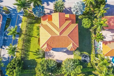 19529 SW 80th Court Cutler Bay FL 33157