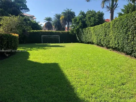 19529 SW 80th Court Cutler Bay FL 33157