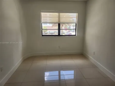 2700 Collins Avenue Miami Beach FL 33140