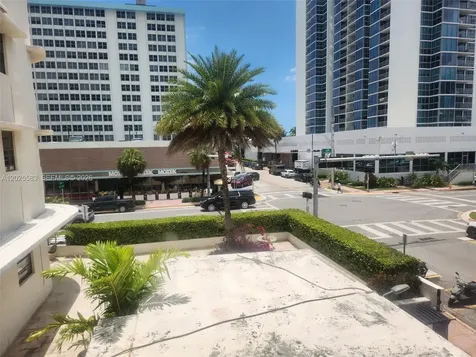 2700 Collins Avenue Miami Beach FL 33140