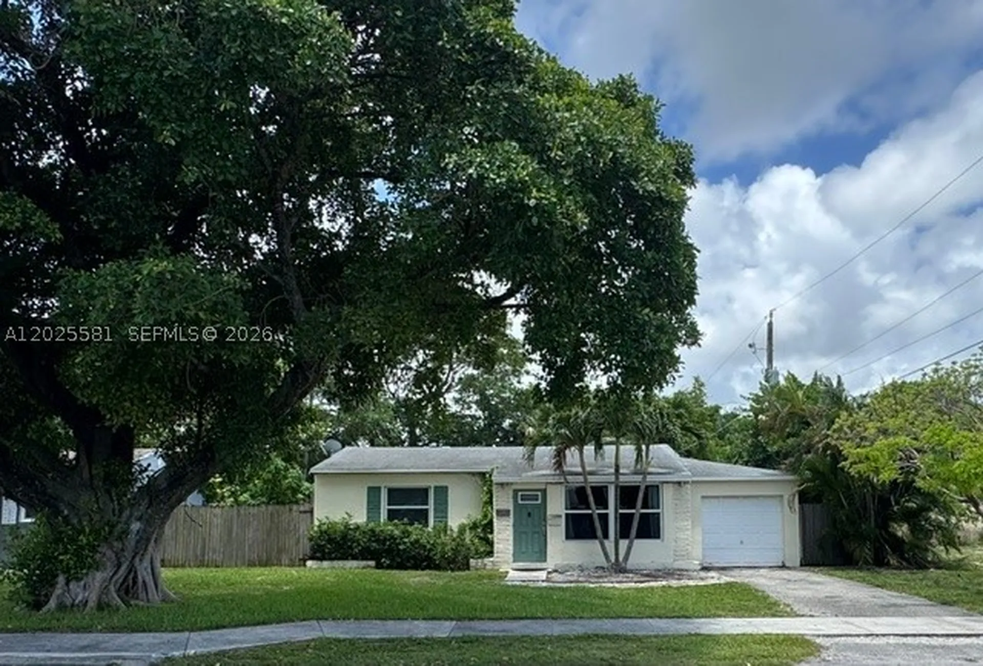 1210 S 24th Terrace Hollywood FL 33020