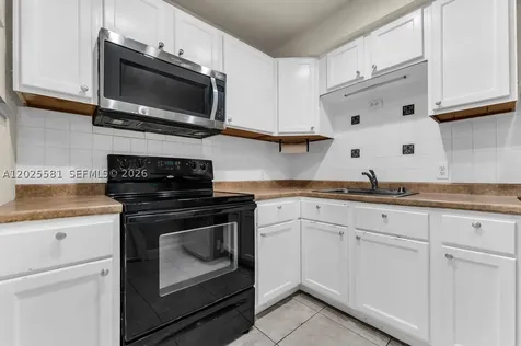 1210 S 24th Terrace Hollywood FL 33020